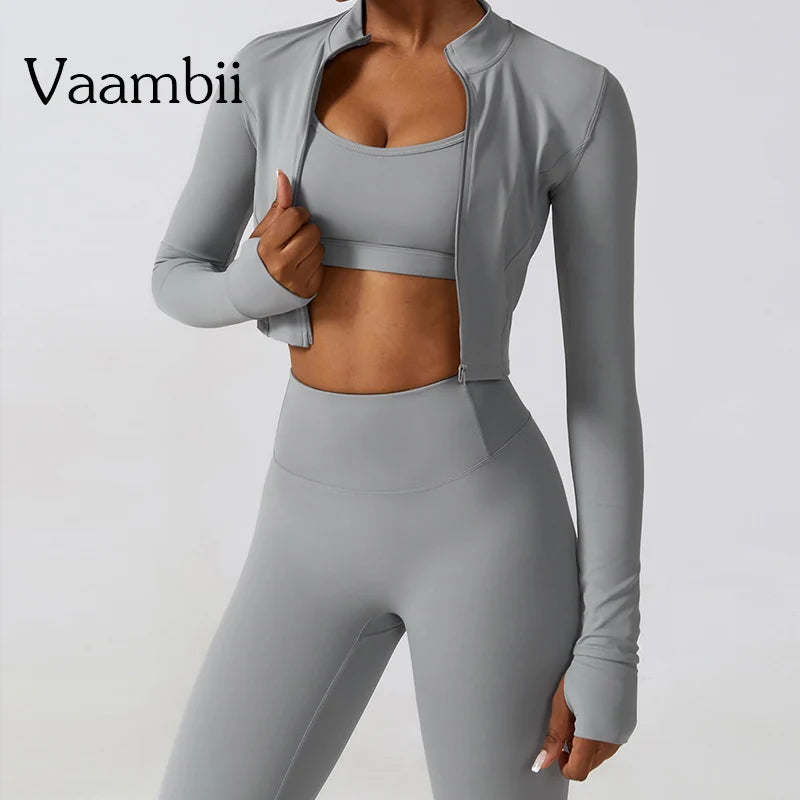 Yoga-sett med sportsleggings, sømløs design og 3 deler. Perfekt for trening og fitness.