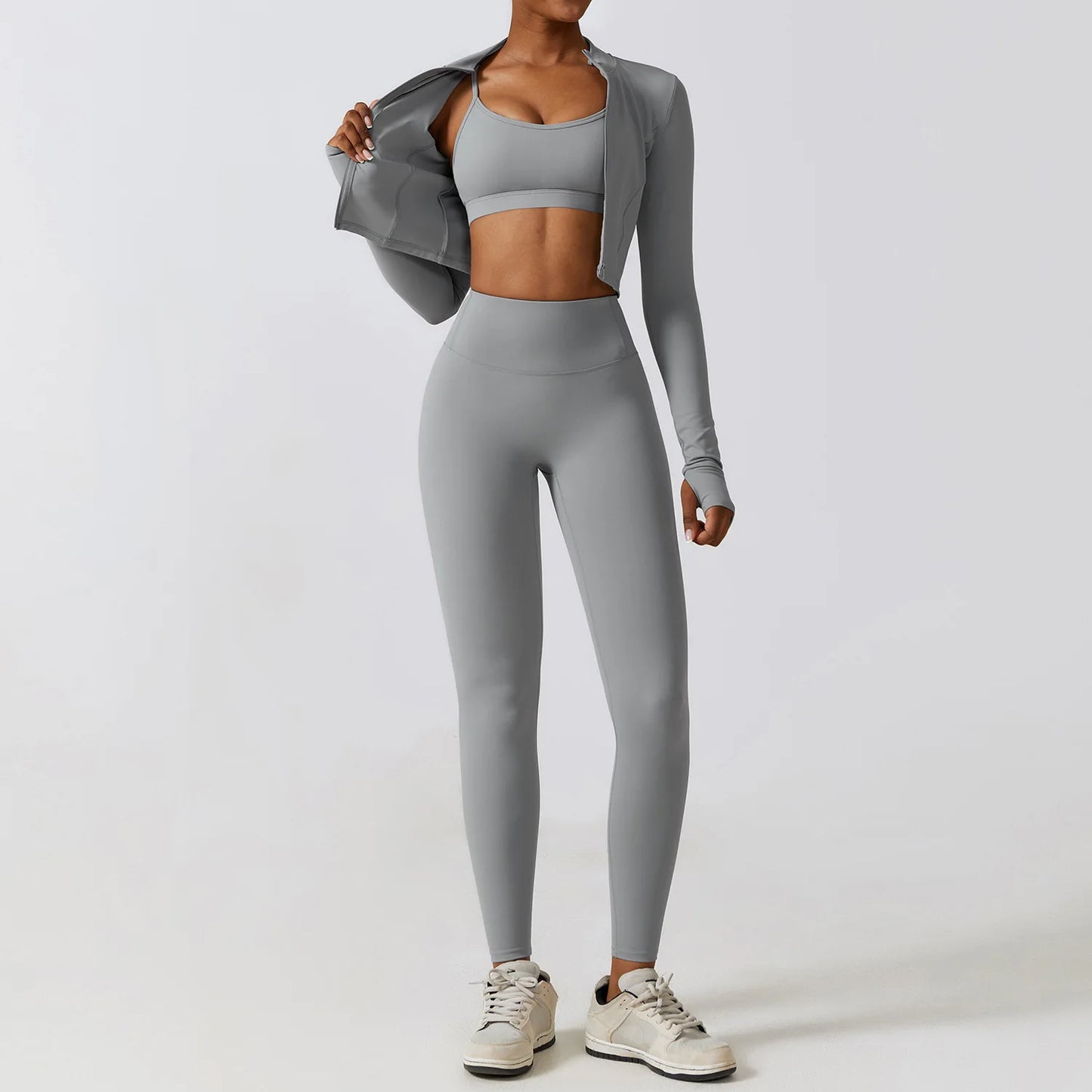 Yoga-sett med sportsleggings, sømløs design og 3 deler. Perfekt for trening og fitness.