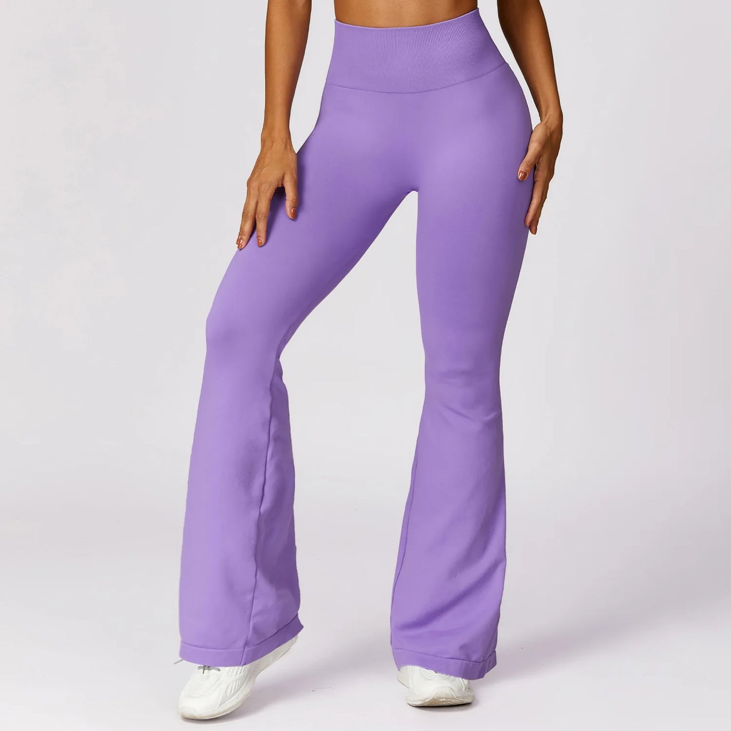 Sømløse flared leggings for kvinner – perfekt for trening, yoga og latin-dans.