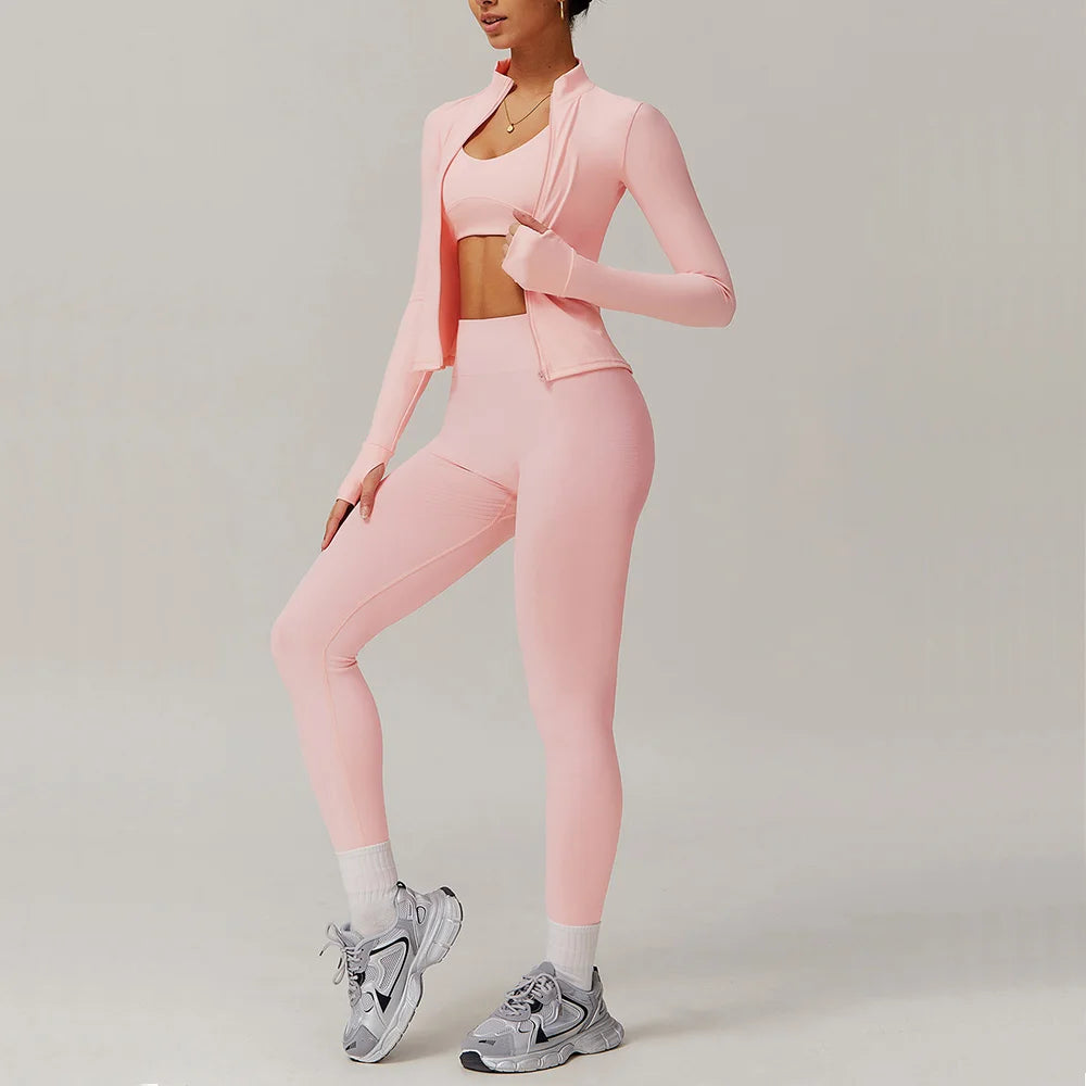 Treningssett for dame – 2 deler med langermet jakke og shorts. Perfekt for yoga og trening!